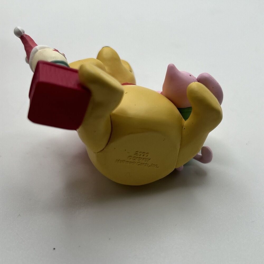 Hallmark Keepsake Piglets Jack-in-the-Box Ornament 2000 Classic Pooh Collection - Picture 11 of 11